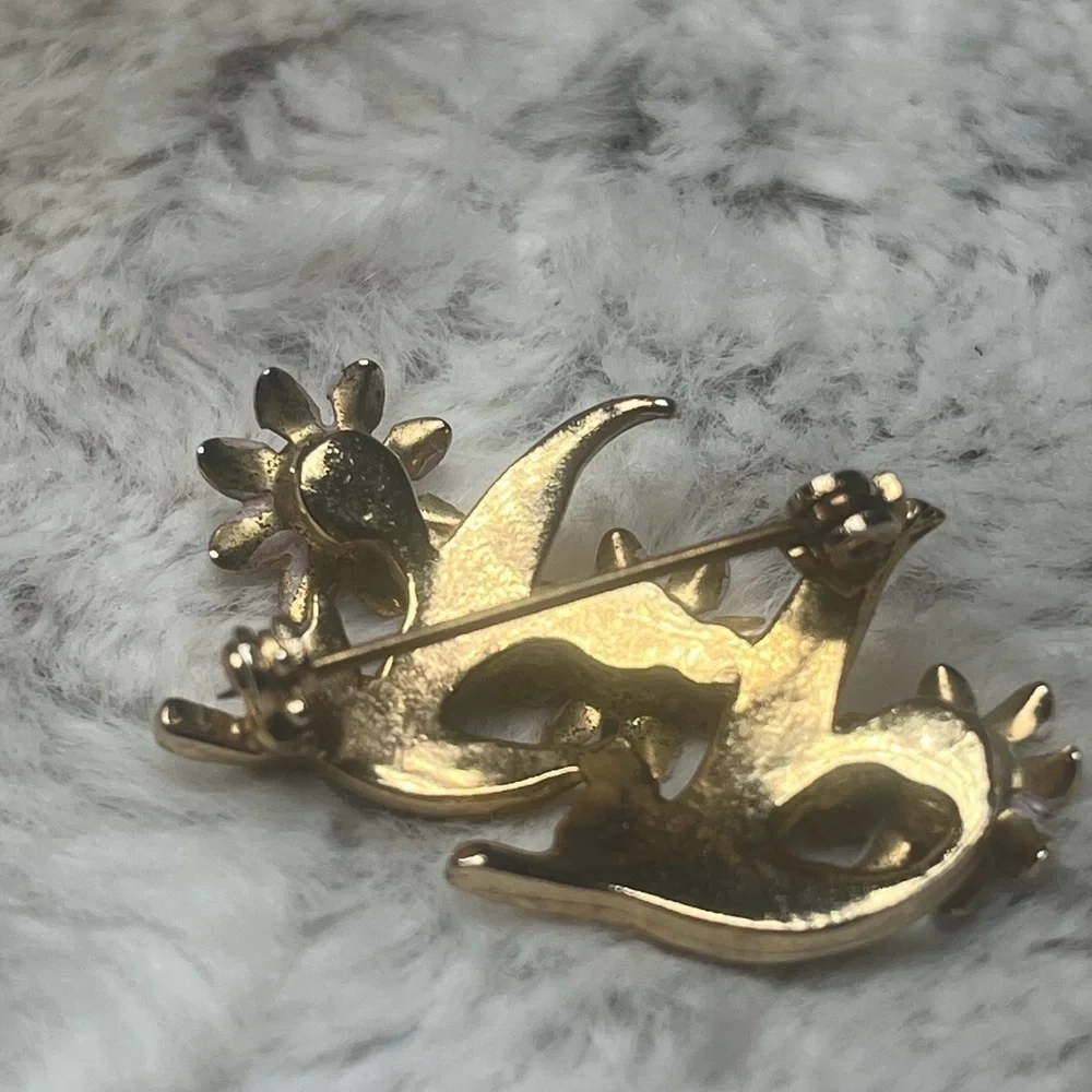 Vintage Flower Brooch